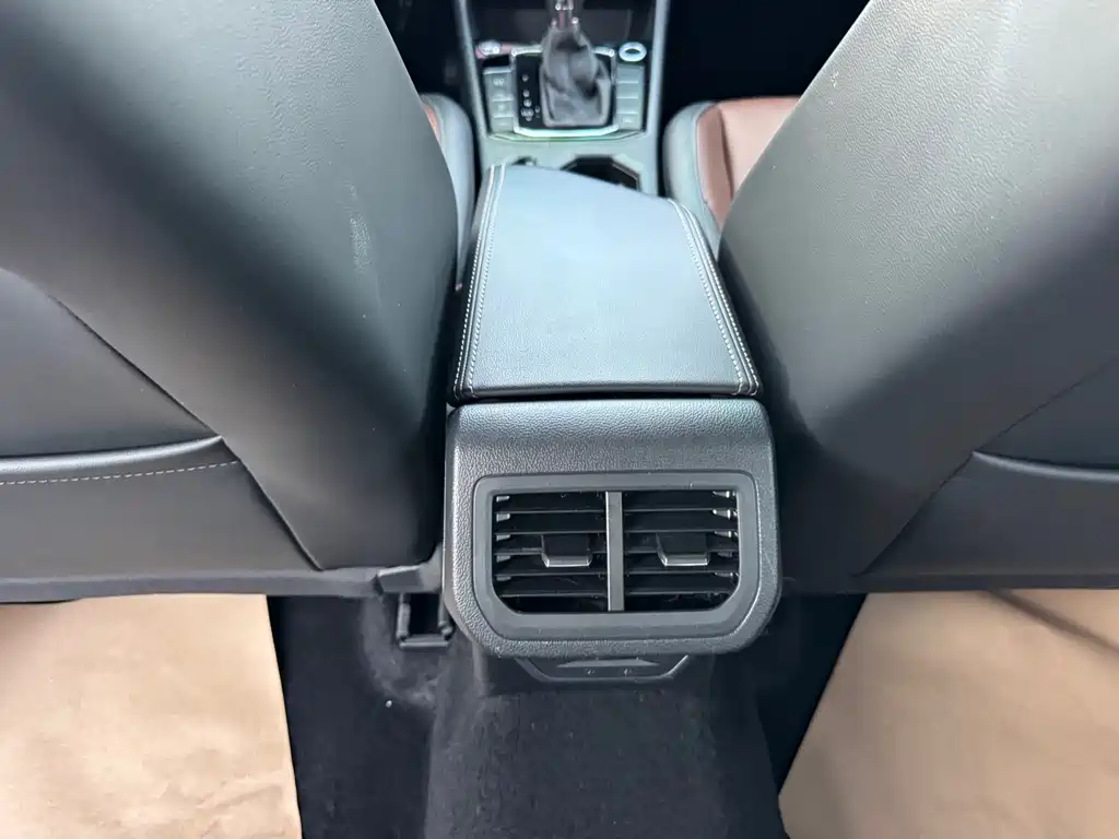 Volkswagen Lavida — миниатюра 10