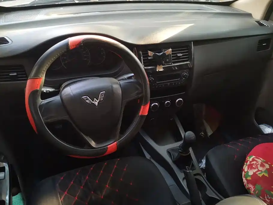 Wuling Rongguang V — миниатюра 12