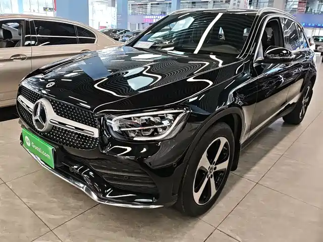 MERCEDES-BENZ GLC