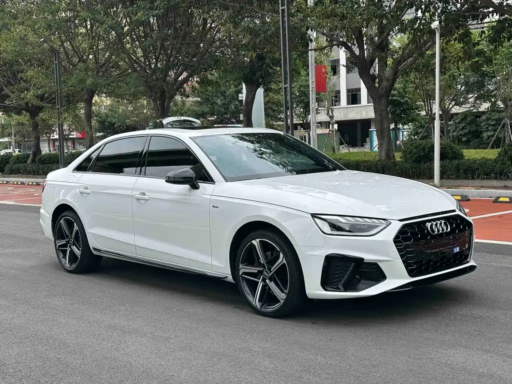 Audi A4L 2024 40 TFSI Luxury