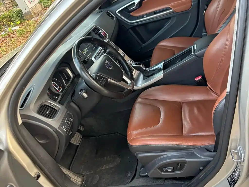 Volvo S60 — миниатюра 11