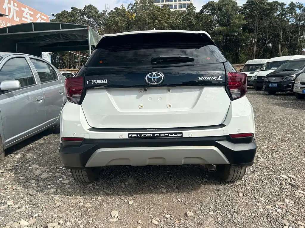 TOYOTA YARIS L ZHIXUAN