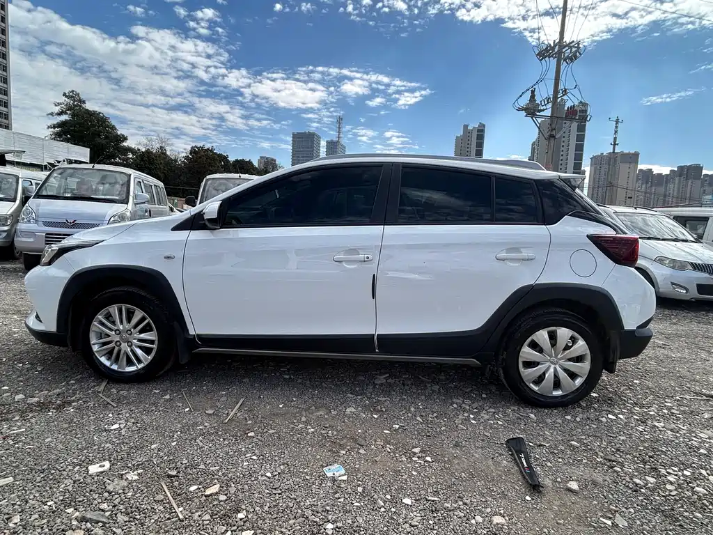 TOYOTA YARIS L ZHIXUAN