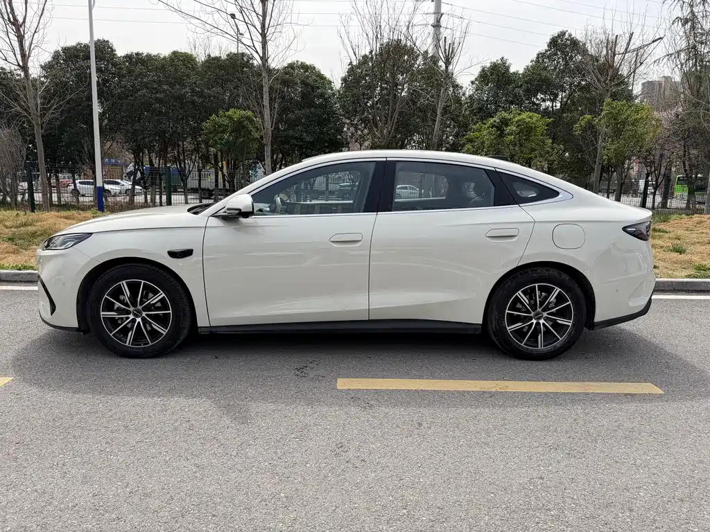 BYD SEAL 06 NEW ENERGY