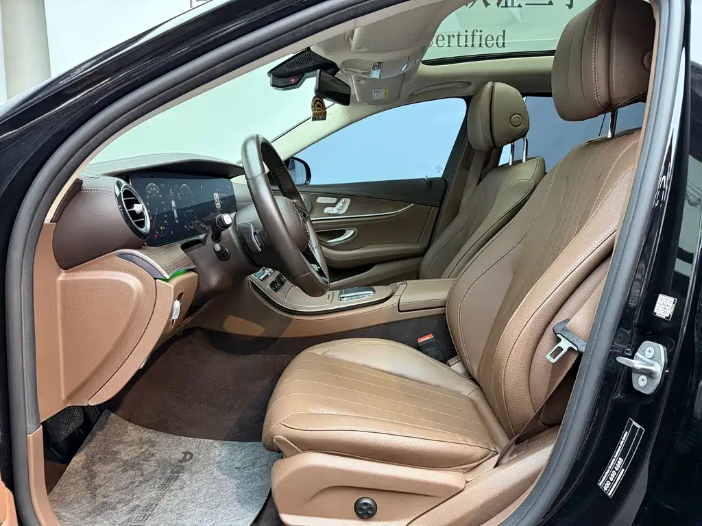 Mercedes-Benz E-Class — миниатюра 15