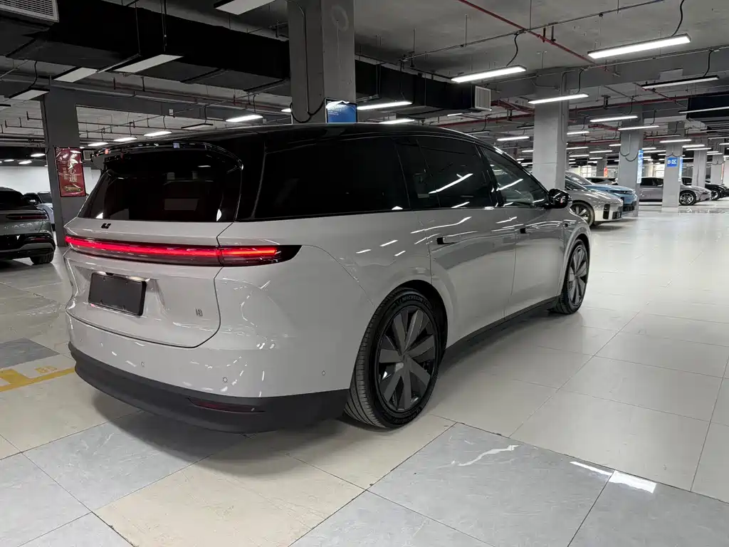 Li Auto IDEAL I8