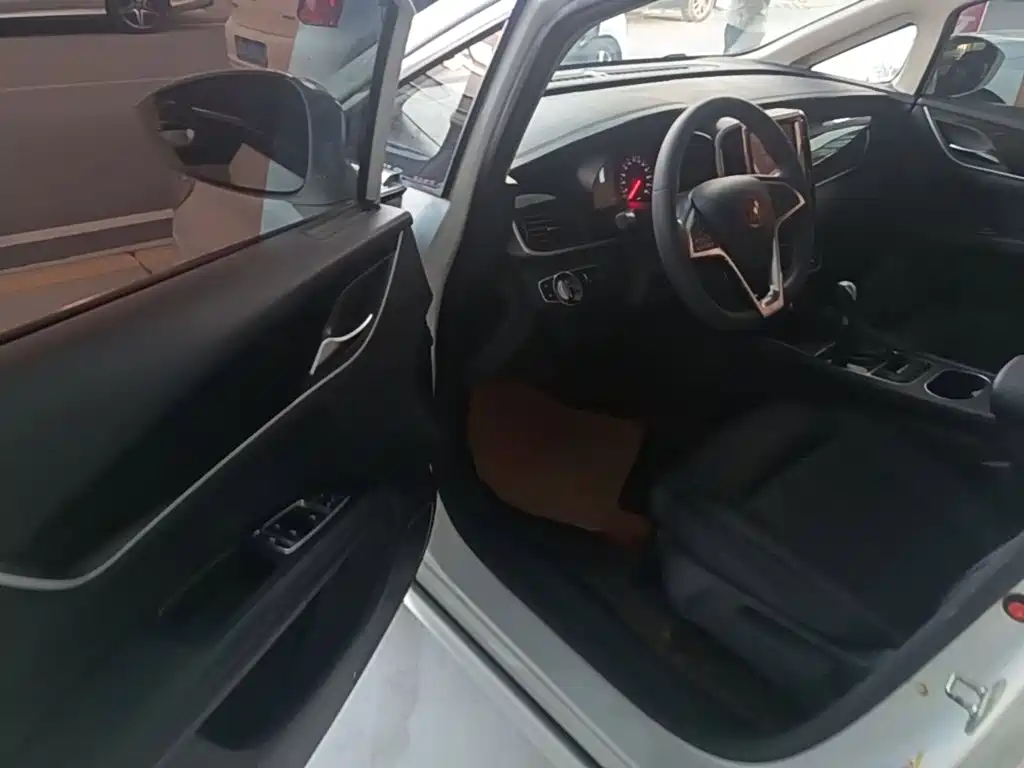 BYD MAX — миниатюра 16
