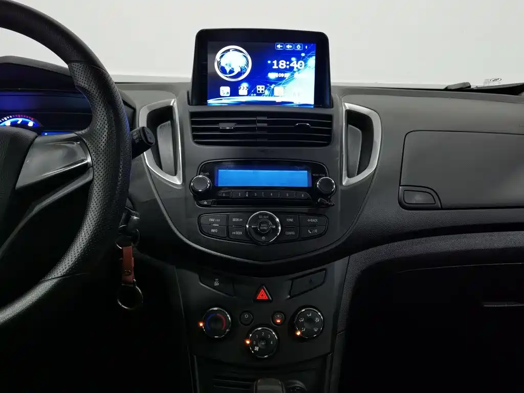 Chevrolet Trax — миниатюра 12