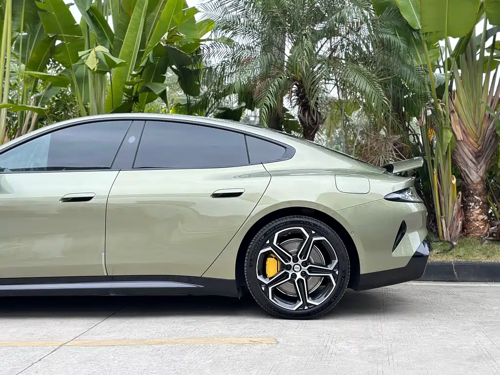 XIAOMI CAR XIAOMI SU7