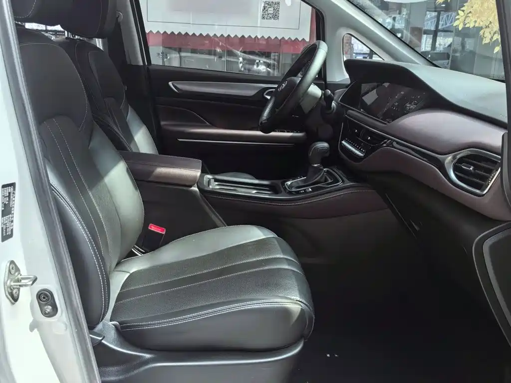 GAC Motor Trumpchi M6 — миниатюра 16