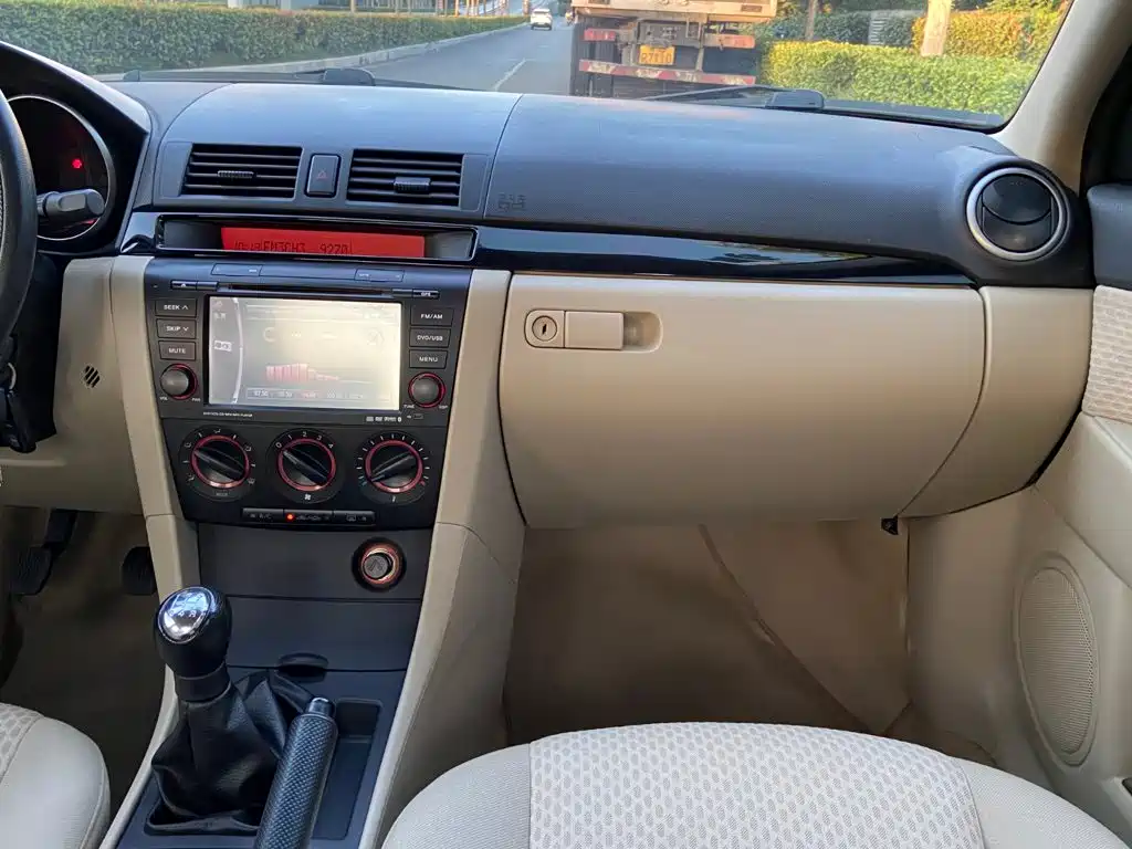 Mazda 3 — миниатюра 9