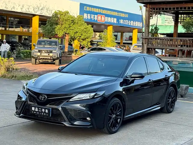 TOYOTA CAMRY