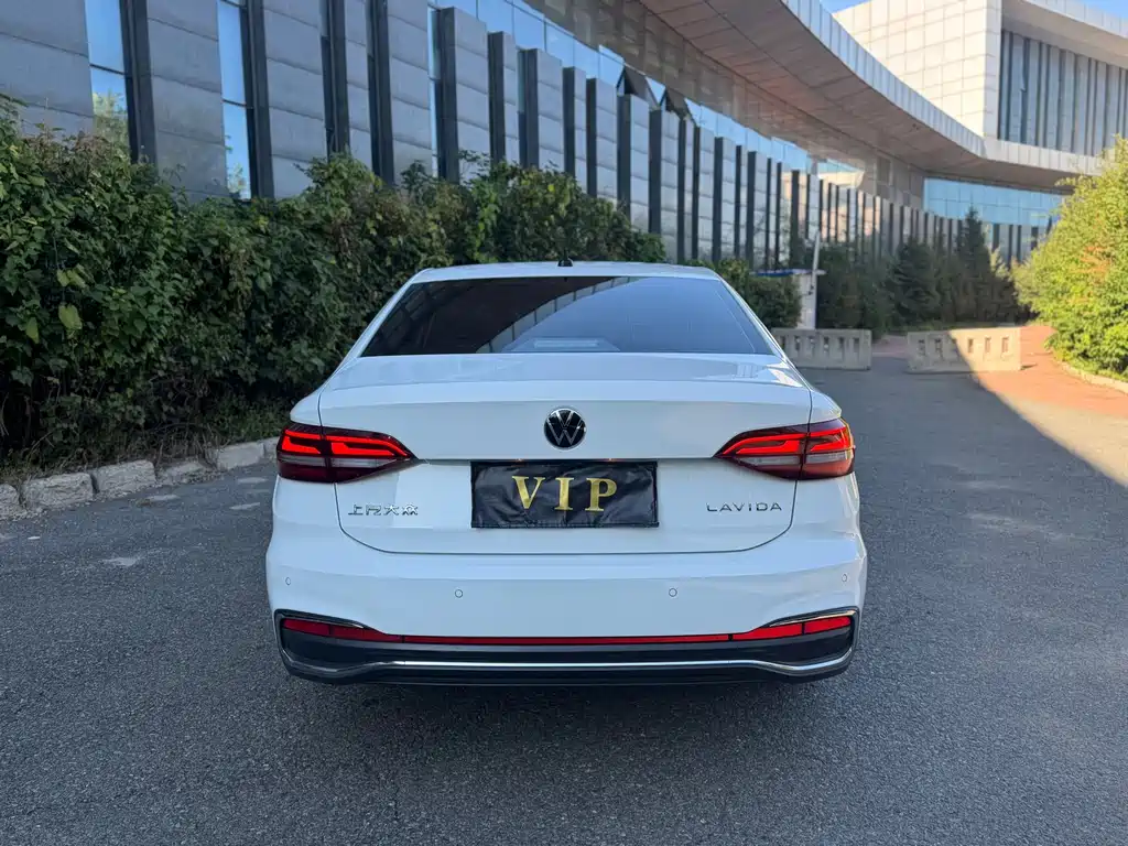 Volkswagen Lavida — миниатюра 5