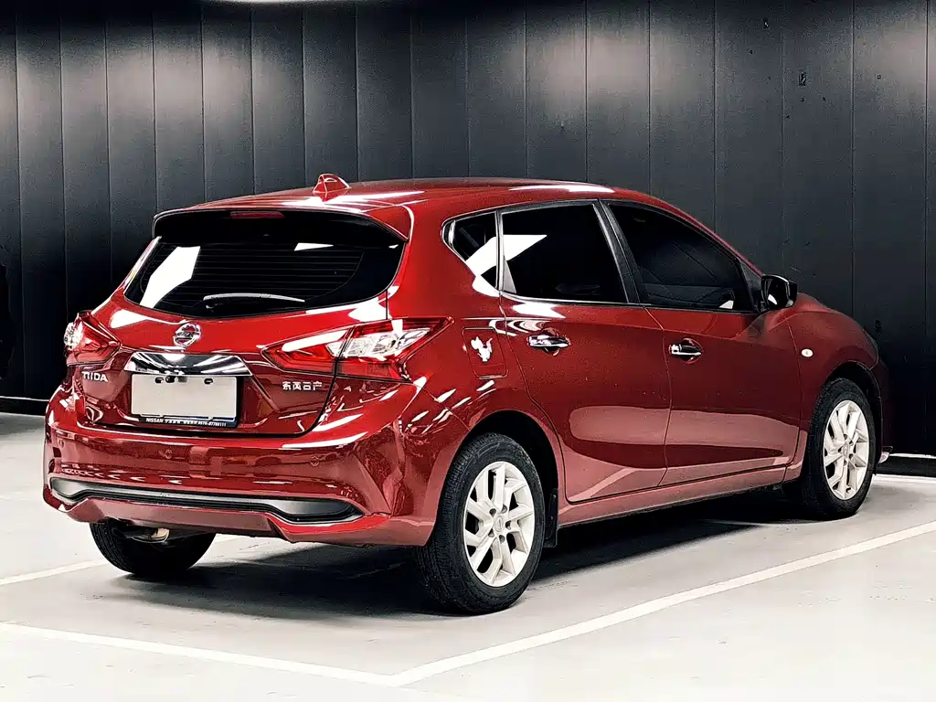 Nissan Tiida — миниатюра 18
