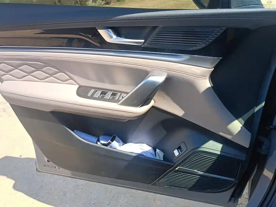 BYD Tang New Energy — миниатюра 7