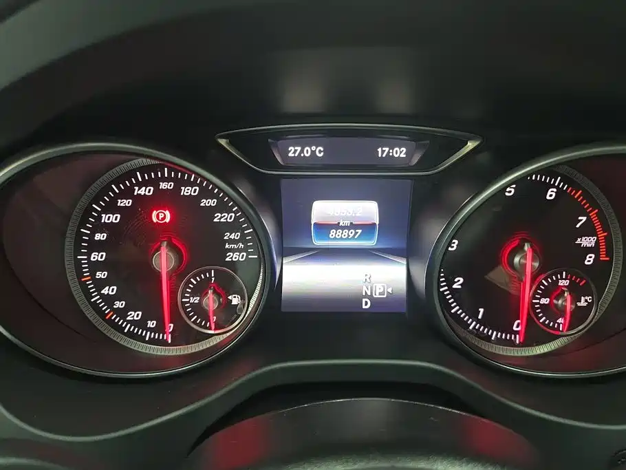Mercedes-Benz GLA — миниатюра 14