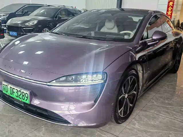 AITO WISDOM WORLD S7 2025