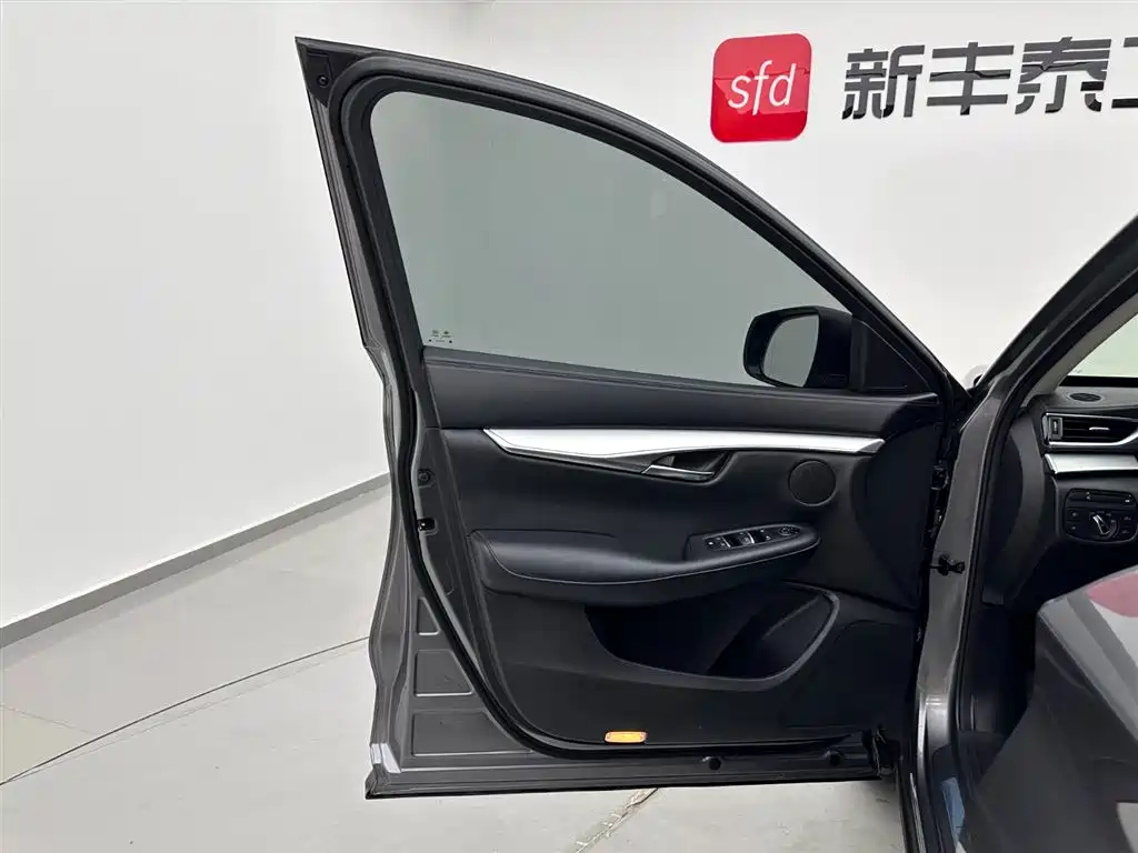Infiniti QX50 2018 2.0T Fashion