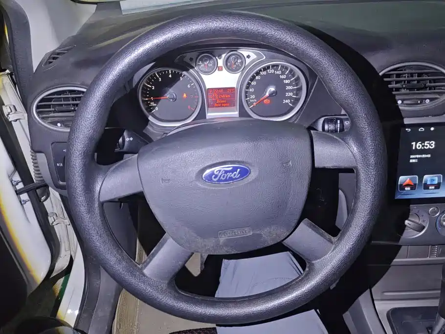 Ford Focus — миниатюра 15