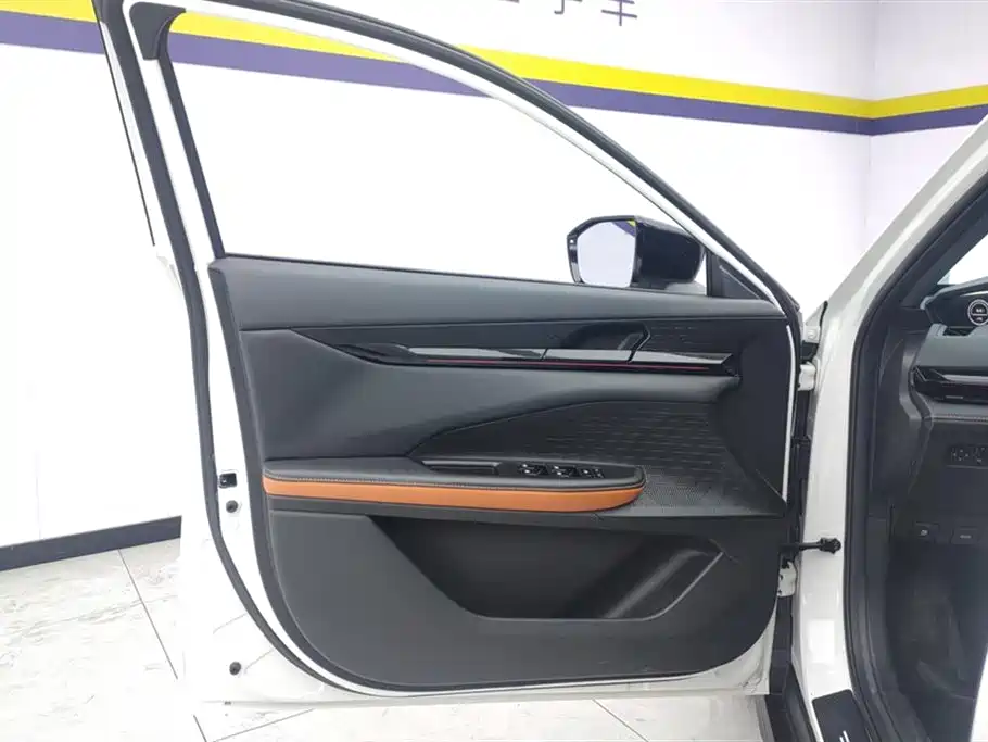 Changan UNI-V 2022 1.5T Luxury