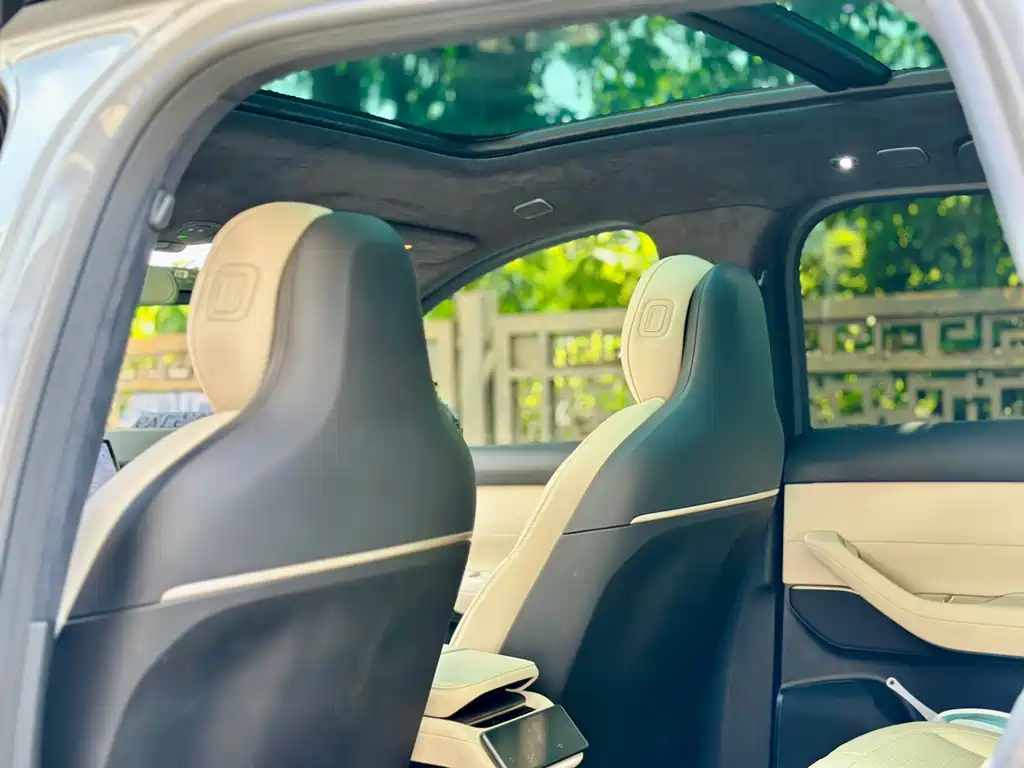 NIO ES6 — миниатюра 16