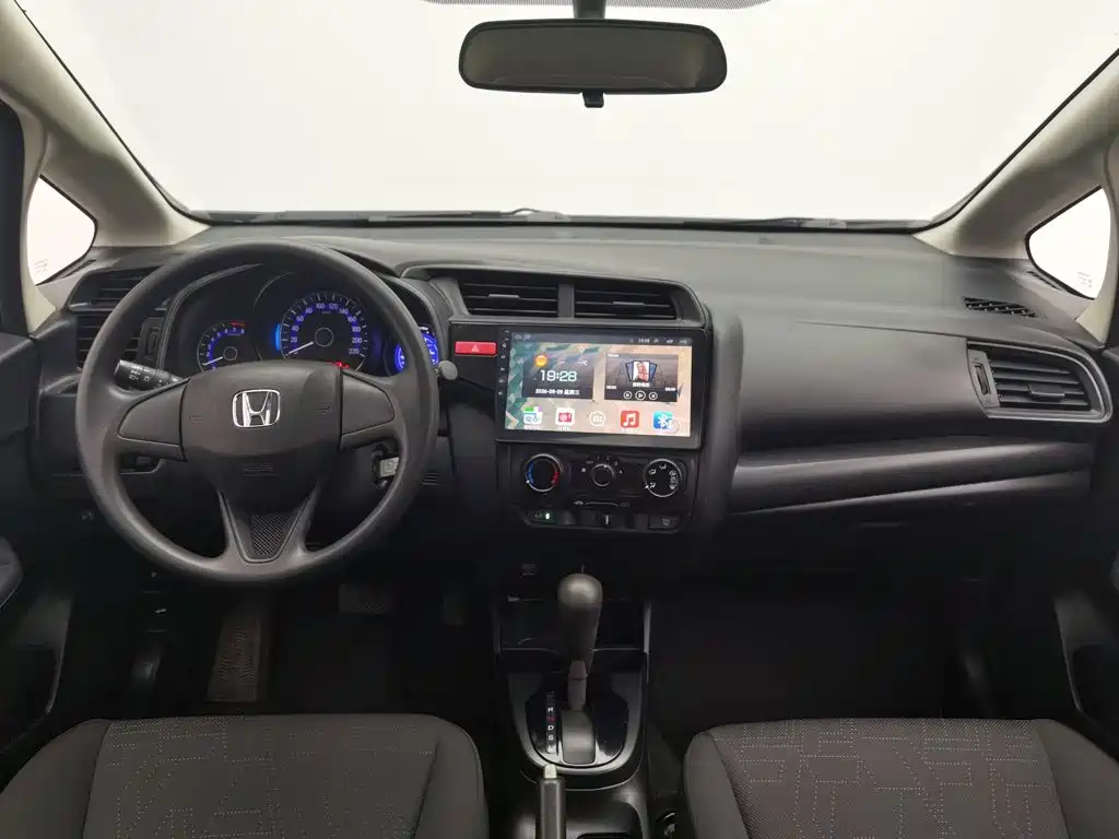 Honda Fit — миниатюра 5