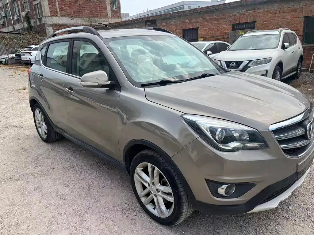 CHANGAN CS35