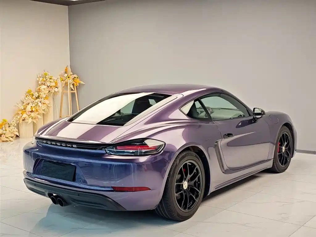 PORSCHE 718