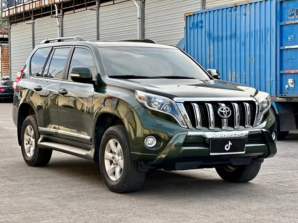 TOYOTA PRADO