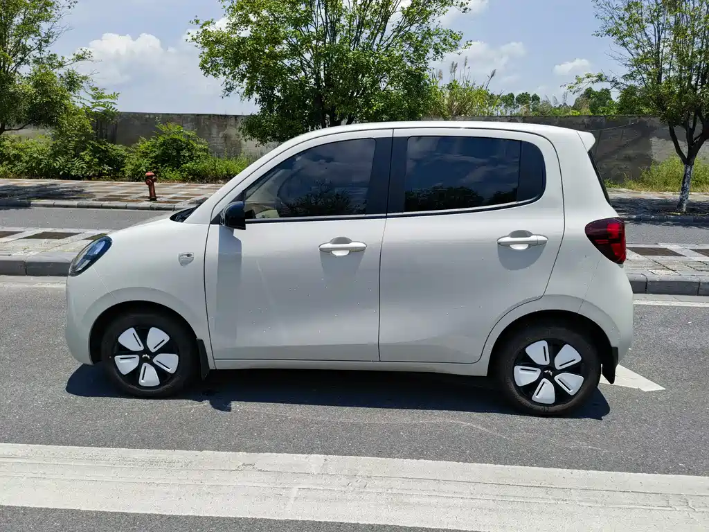 Wuling Mini EV MINIEV 2025