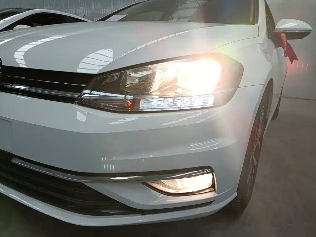 Volkswagen Golf — миниатюра 24