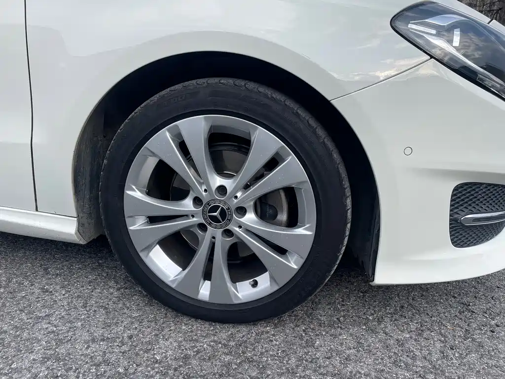 MERCEDES-BENZ B CLASS