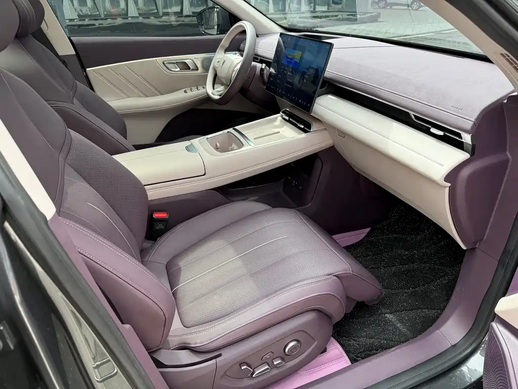 Changan Deepal DARK BLUE S07