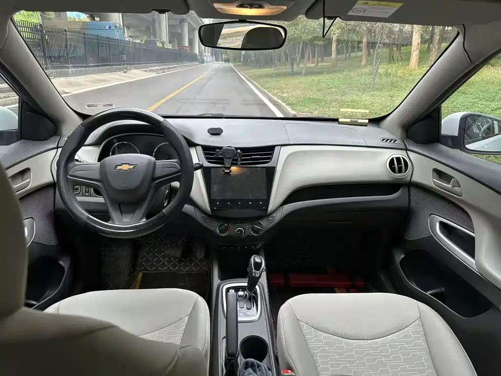 Chevrolet Sail — миниатюра 3