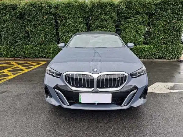 BMW i5 2024 eDrive 35L Premium M Sport