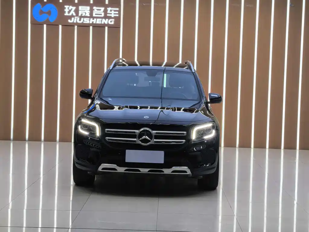 MERCEDES-BENZ GLB