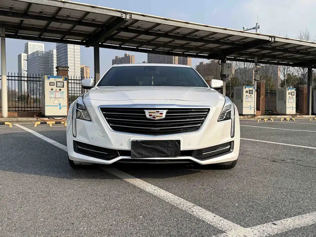 CADILLAC CT6