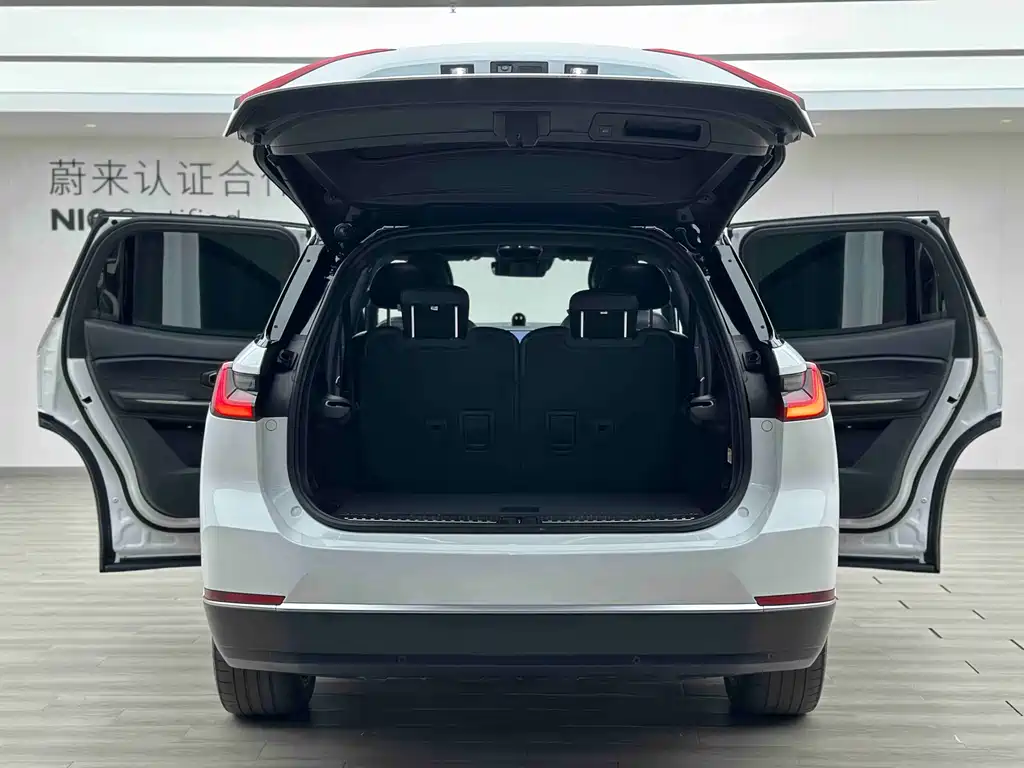 NIO NIO ES8
