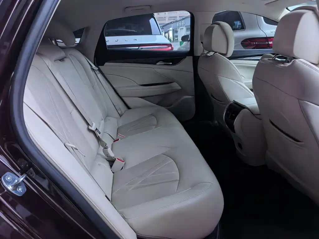 Buick LaCrosse — миниатюра 5