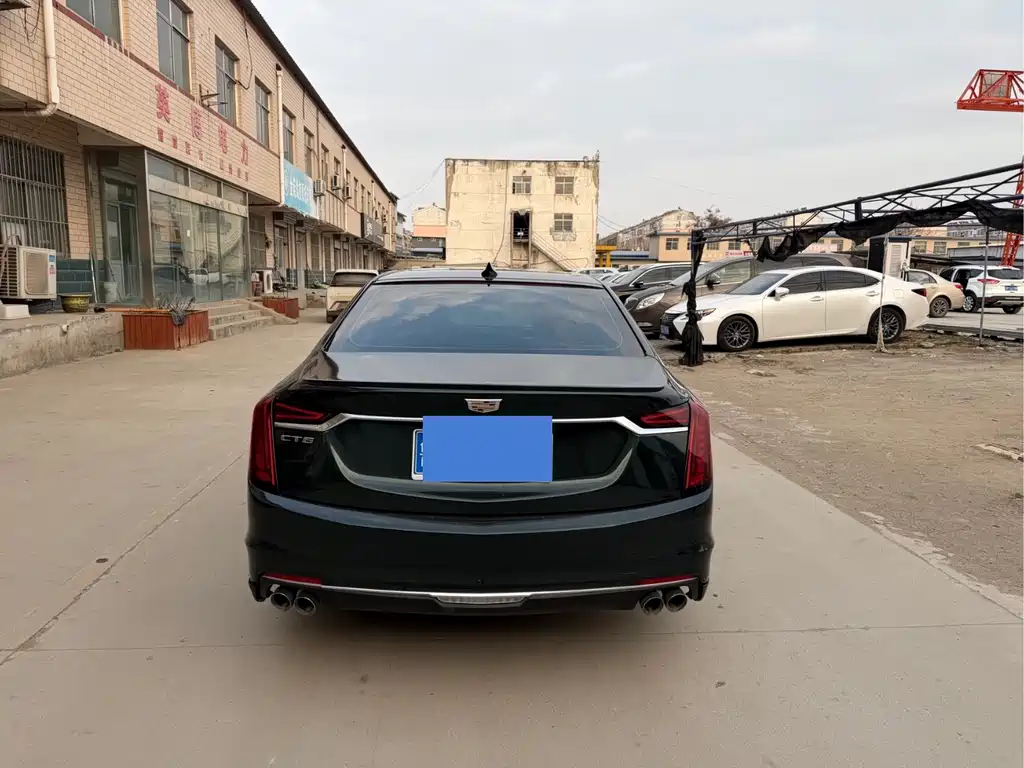 CADILLAC CT6