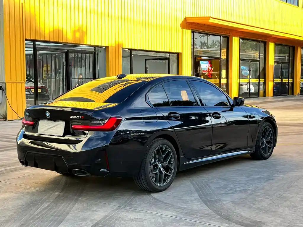 BMW 3 Series 3 2025 330i M Sport