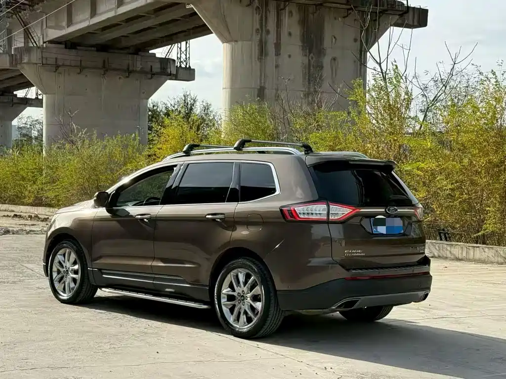 Ford Edge — миниатюра 8