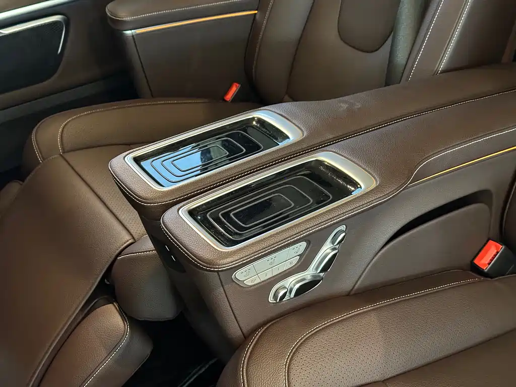 MERCEDES-BENZ V CLASS