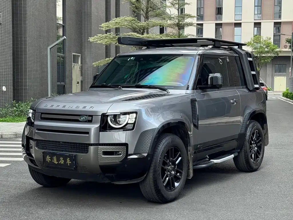 Land Rover Defender 2021