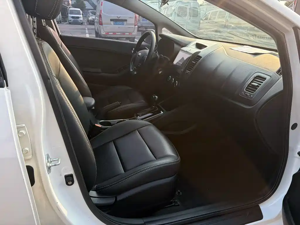 Kia K3 2016 1.6L AT GL