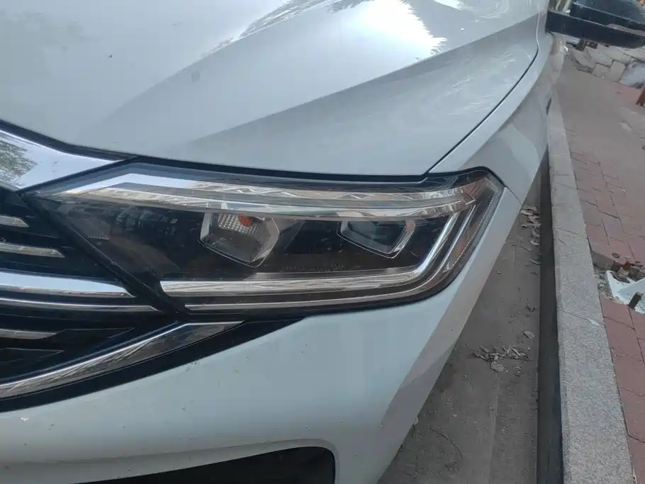 Volkswagen Sagitar — миниатюра 5