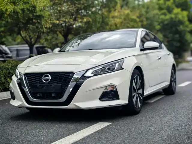 NISSAN TEANA 2020