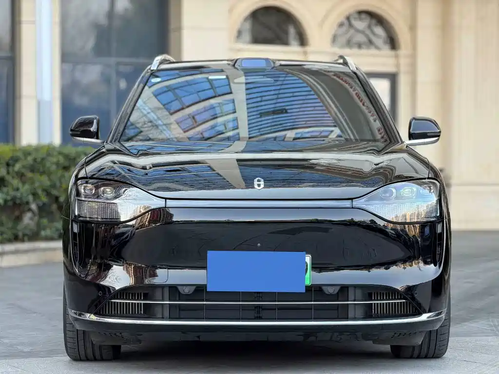 AITO ASK THE WORLD M9