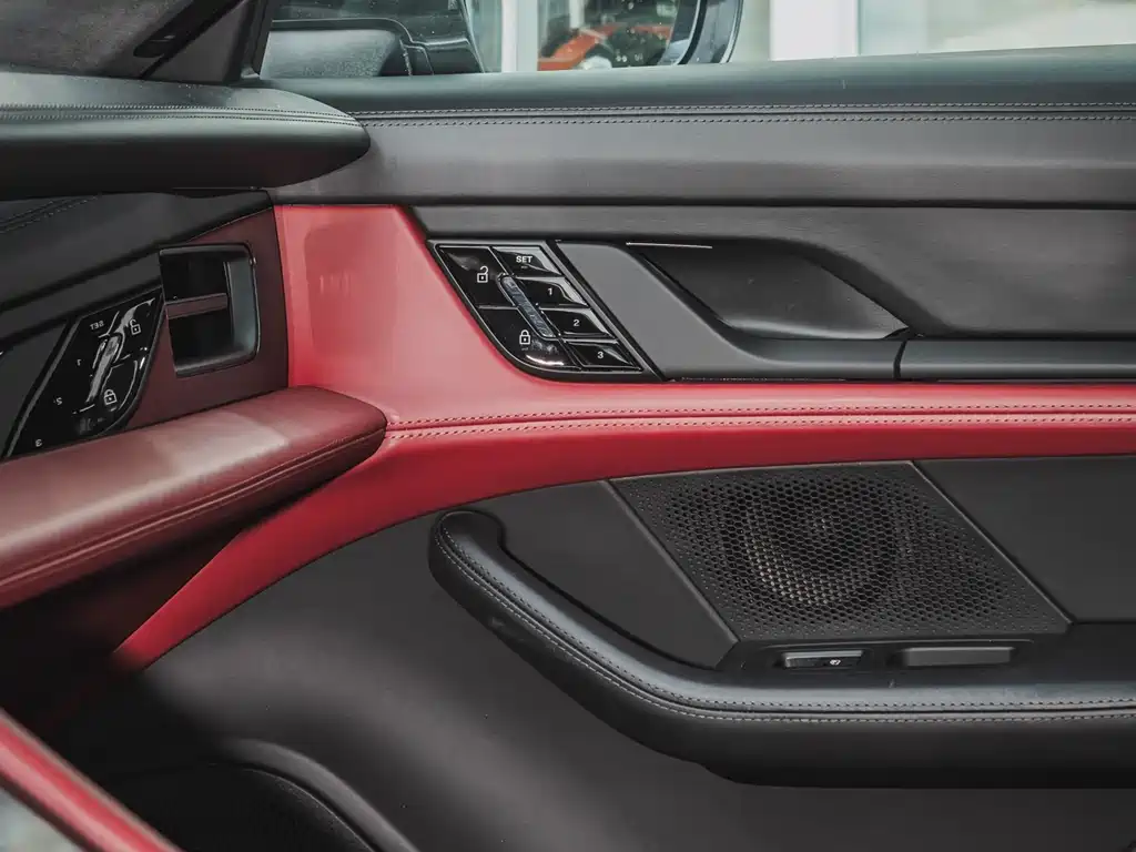 Porsche Taycan 2019 Taycan Turbo