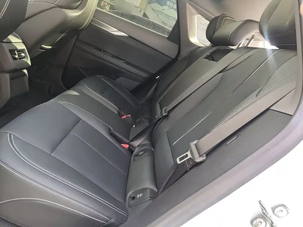 Cadillac IQ — миниатюра 17